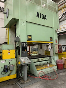 440 Ton Capacity Aida Straight Side Link Motion Press For Sale