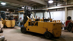 30,000lb. to 40,000lb. Capacity Cat Forklift For Sale