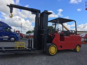 30,000lb. Capacity Cat T-300 Forklift For Sale 15 Ton