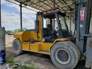 33,000lb Taylor Air Tire Forklift For Sale 16.5 Ton