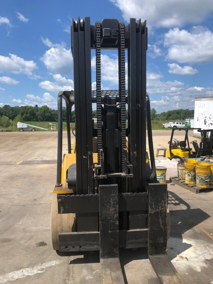 15,000 lb. Capacity Hyster Forklift For Sale 7.5 Ton Call 6162004308