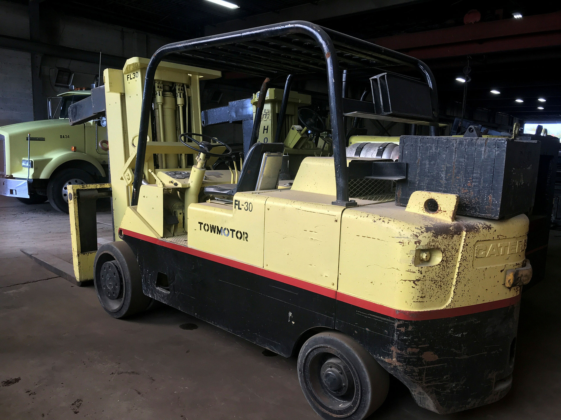 Used Forklifts Up To 30,000lbs Capacity For Sale Affordable Machinery