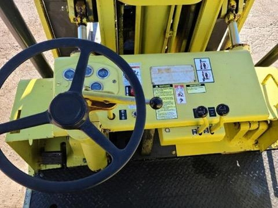 30,000 lbs / 40,000 lbs Royal Forklift For Sale Call 6162004308