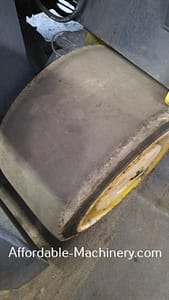 30,000lb Used Royal Hard Tire Forklift For Sale