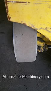 30,000lb Used Royal Hard Tire Forklift For Sale