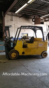 30,000lb Used Royal Hard Tire Forklift For Sale