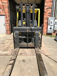 30,000 lb Capacity Cat T300 Forklift For Sale 15 Ton