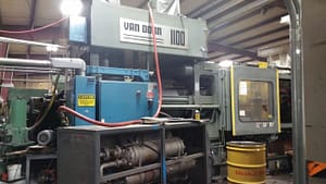 1100 Ton Van Dorn Plastic Injection Molding Machine For Sale