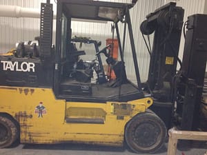 30,000lbs. Taylor T300 Forklift 4