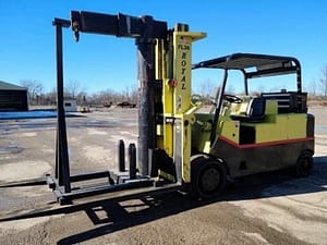 30,000 lbs / 40,000 lbs Royal Forklift For Sale